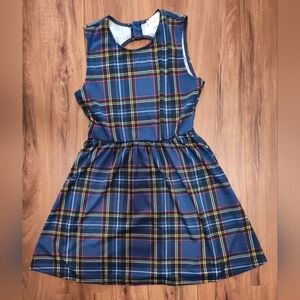 Medium Causal Plaid Open Back Sleeveless Dress (Brand: Moon 문)